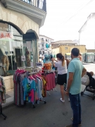 COMERCIO SALE A LA CALLE 10 DE AGOSTO